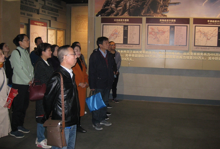 参观1IMG_0305 - 副本.JPG