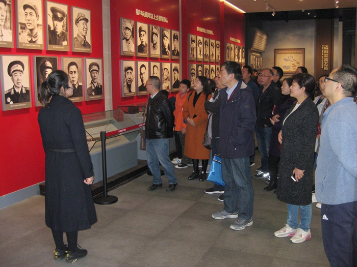 参观3IMG_0311 - 副本.JPG