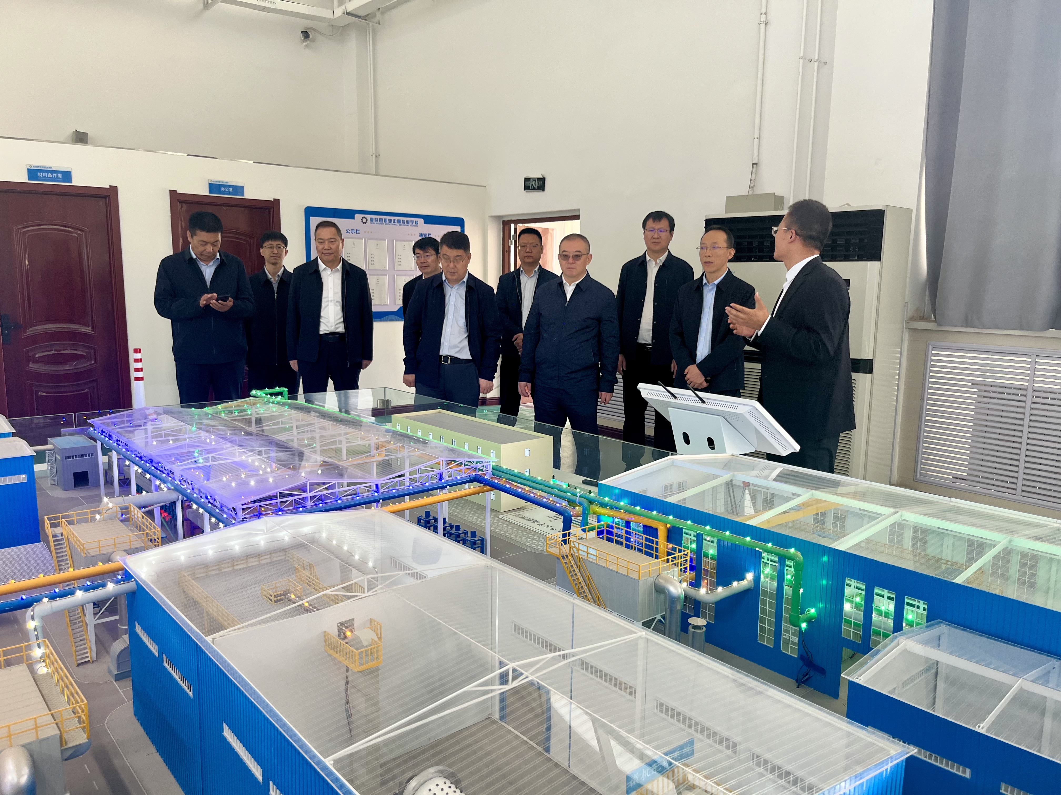 校党委书记常江带队赴榆林走访交流洽谈合作-西安石油大学新闻网