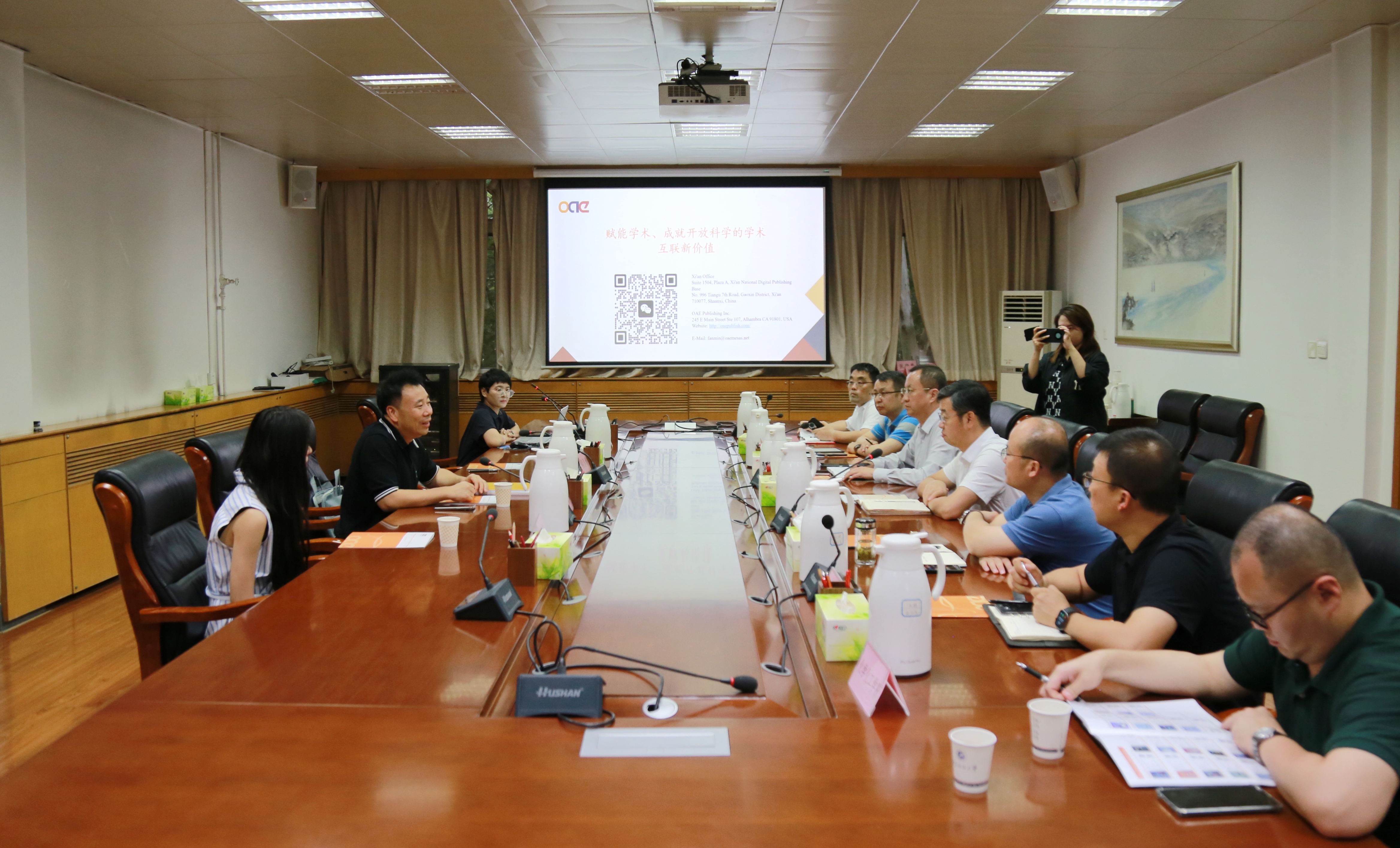 OAE出版公司专家一行来校交流访问-西安石油大学新闻网
